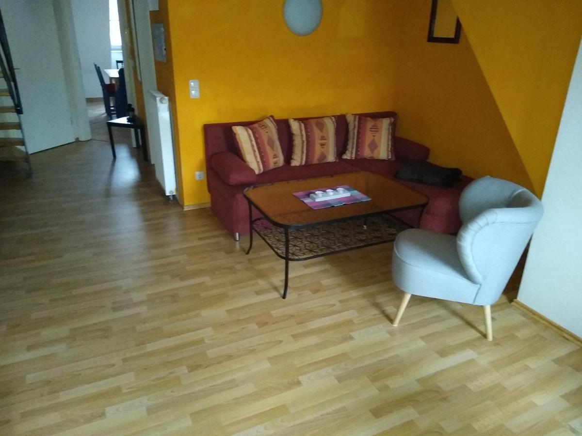 Maisonettewohnung Auf 2 Etagen Mit Zwei Balkonen Apartment